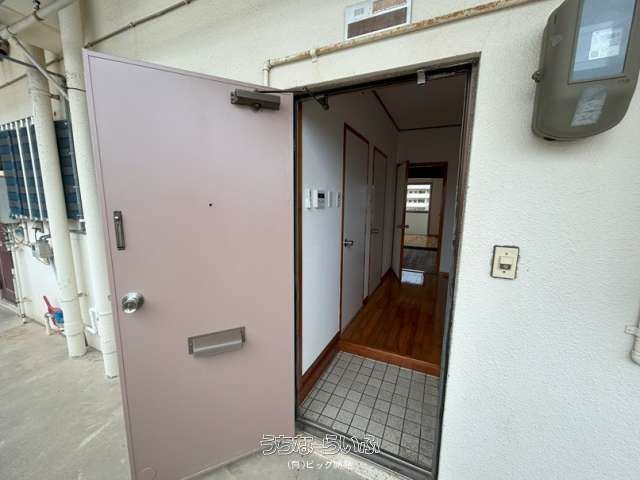3LDK Apartment for Rent in Naha, Okinawa - Elevator Building - Thumbnail 2