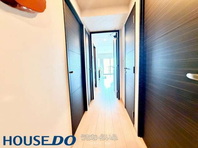 Altuere Mihama 18th Floor Condo with Ocean Views in Chatan - Thumbnail 3