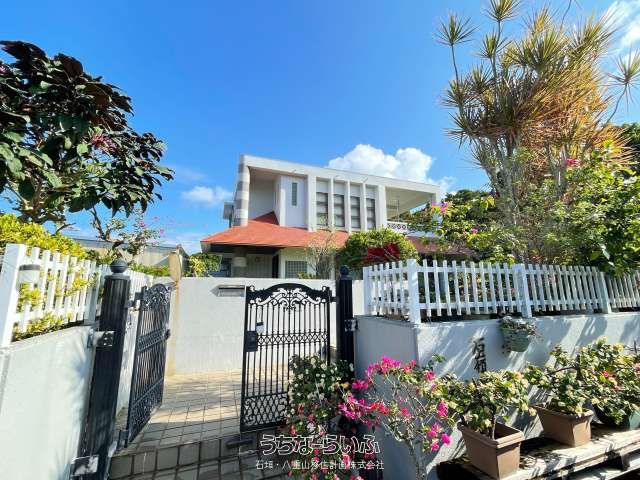 200-Tsubo Island Home with Garden Near Akashi Beach, Ishigaki - Thumbnail 3