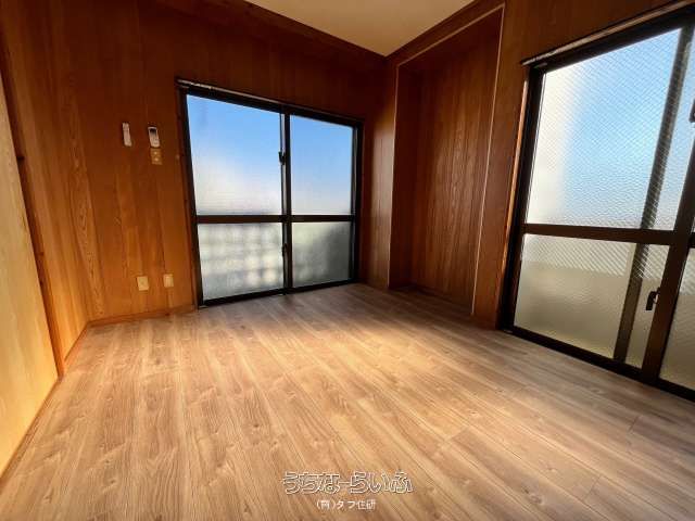 Bright 1K Apartment for Rent in Naha, Okinawa - Near Bus Stop - Thumbnail 4