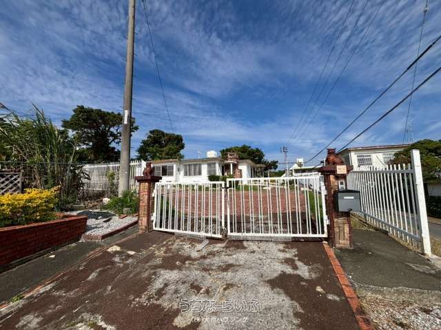 Ocean View Detached House for Rent in Nakagusuku, Okinawa - Thumbnail 4