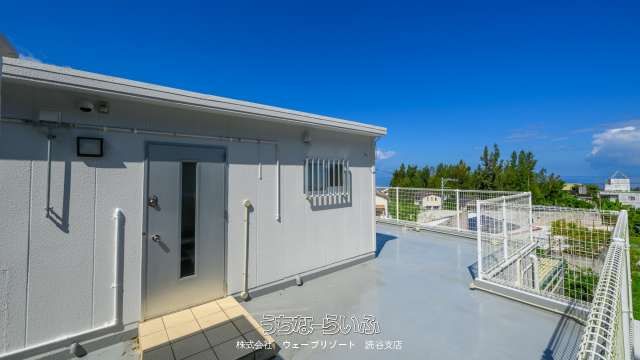 SEAEIRENE Hilltop Villa with Ocean Views in Onna Village, Okinawa - Thumbnail 2