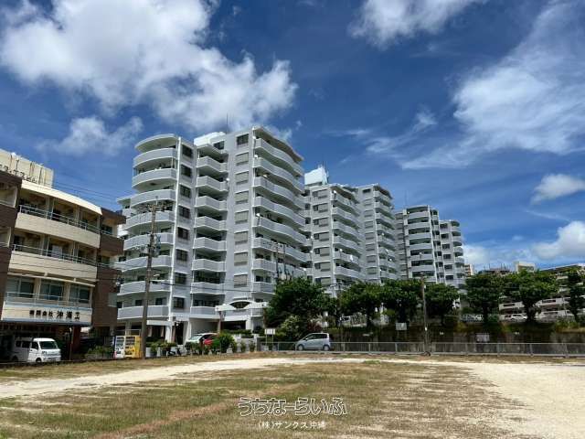 Renovated 3LDK Apartment in Cour Village Naha, Okinawa - Thumbnail 2