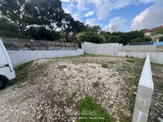 Land for Sale in Kochinda, Yaese Town, Okinawa - Custom Build - Thumbnail 2