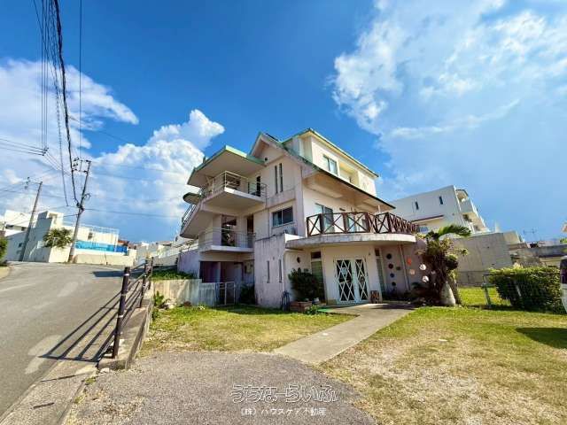 Ocean View Former Pension for Sale in Yomitan Village, Okinawa - Thumbnail 2