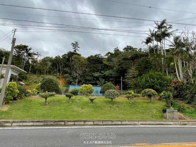 1231 sqm Land for Sale in Motobu, Okinawa - Near Churaumi Aquarium - Thumbnail 2