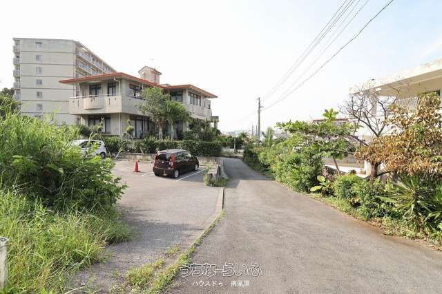 218 Tsubo Land for Sale Near Marine Town Golf in Yonabaru, Okinawa - Thumbnail 2