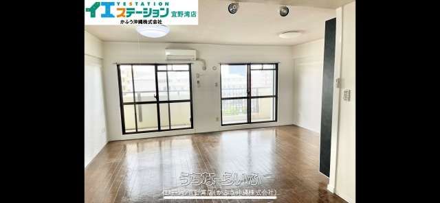 Renovated 1LDK Apartment in Isahama Seaside Condo, Ginowan - Thumbnail 2