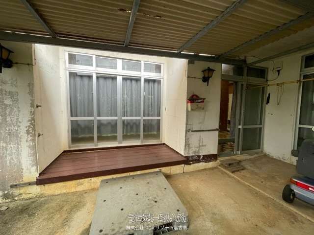 5LDK Concrete House with Garden Near Sawada Beach, Miyakojima - Thumbnail 4