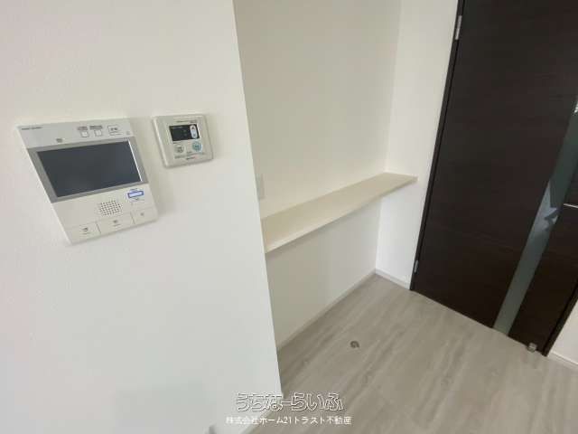 Modern 1LDK Apartment for Rent in Naha, Okinawa near Miebashi Station - Thumbnail 4