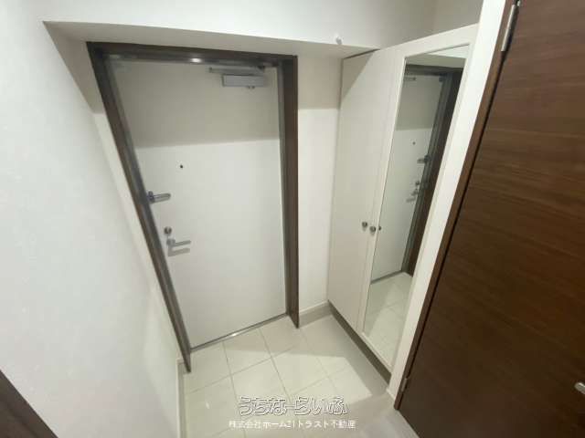 Modern 1LDK Apartment for Rent in Naha, Okinawa near Miebashi Station - Thumbnail 3