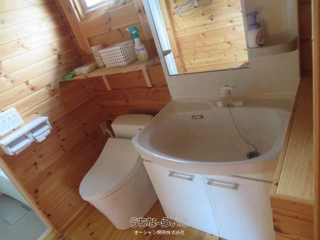 Land with Log House & 5 Cottages for Sale in Miyakojima, Okinawa - Thumbnail 2