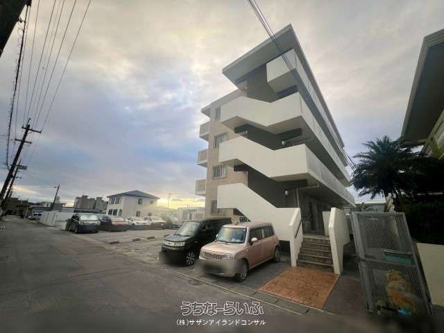 Karayushi A Building Apartment for Sale in Motobu, Okinawa - Thumbnail 4