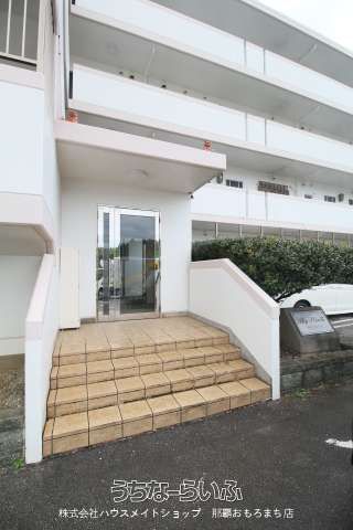 Sky Place II 405: 3LDK Family Apartment for Rent in Okinawa City - Thumbnail 2