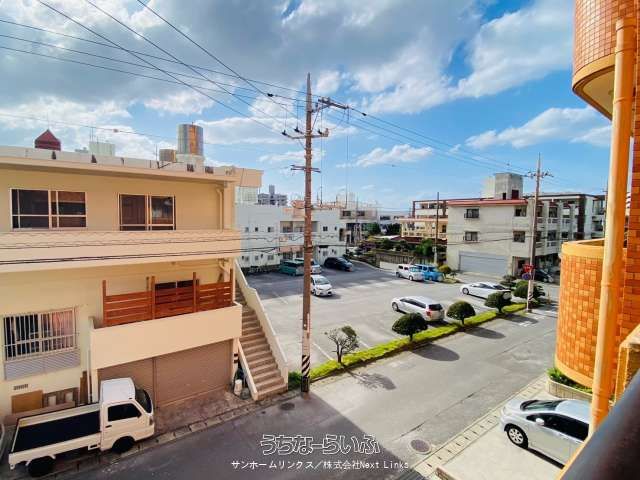 Lions Mansion Mashiki 306: Renovated 3LDK Apartment in Ginowan - Thumbnail 4