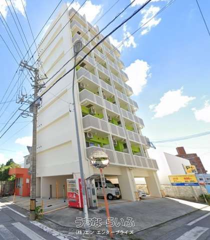 Okinawa City Apartment Building for Sale with 5.6% Yield - Thumbnail 3