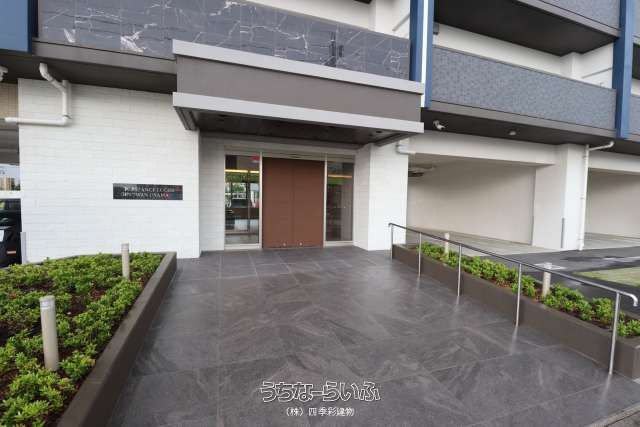 Presence Loge Ginowan Oyama Voile 3LDK Ocean View Apartment for Sale - Thumbnail 2