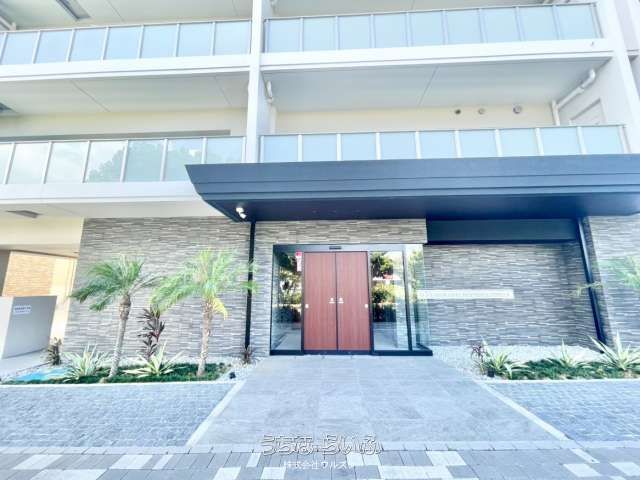 New 3LDK Apartment in Naha Shintoshin with Covered Parking & Pet OK - Thumbnail 2