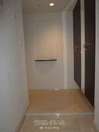 Sea View 2LDK Apartment for Rent in Urasoe, Okinawa - Thumbnail 3