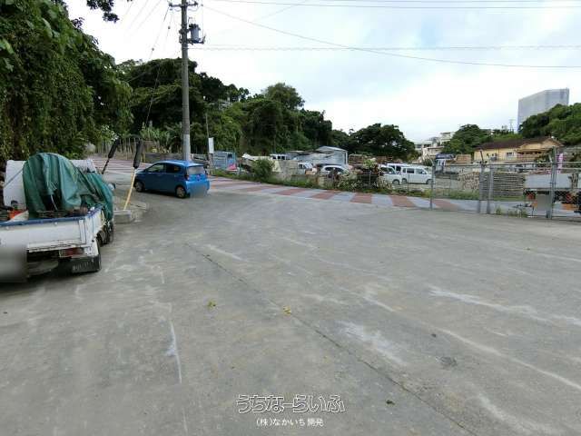 611㎡ Rental Land in Okinawa City Kamara for Storage/Yard - Thumbnail 3