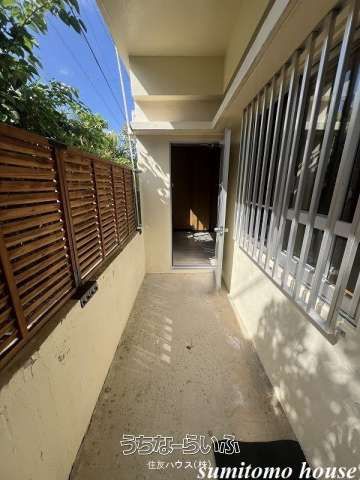 Renovated 2DK Apartment for Rent in Kitachatan Village, Okinawa - Thumbnail 3
