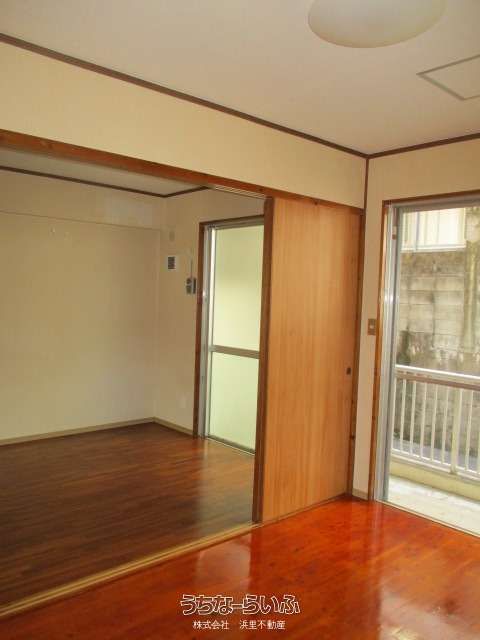 Co-op Maruzo 2DK Apartment for Rent in Ginowan, Okinawa - Thumbnail 3