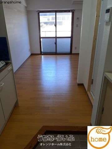 1R Apartment for Rent near Makishi Station, Naha, Okinawa - Thumbnail 4