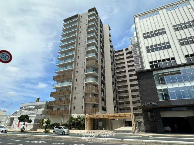 Premist Urasoe Minatogawa 3LDK Condo for Sale in Okinawa - Thumbnail 2