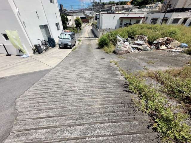 948.6 sqm Land for Sale in Momohara, Okinawa City | 43.04M Yen - Thumbnail 3
