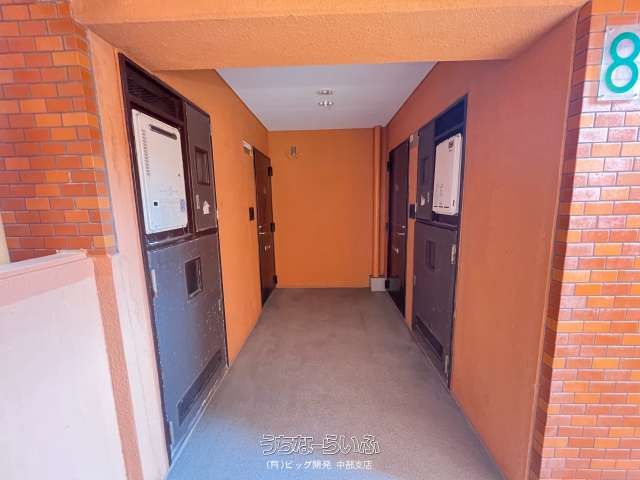 Lions Mansion Koza 805: 3LDK Apartment for Sale in Okinawa City - Thumbnail 3