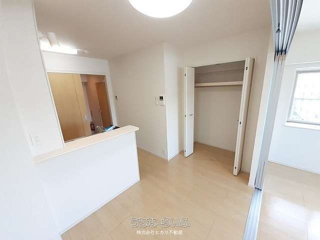 Top-Floor 1DK Apartment for Rent in Urasoe, Okinawa - Thumbnail 4