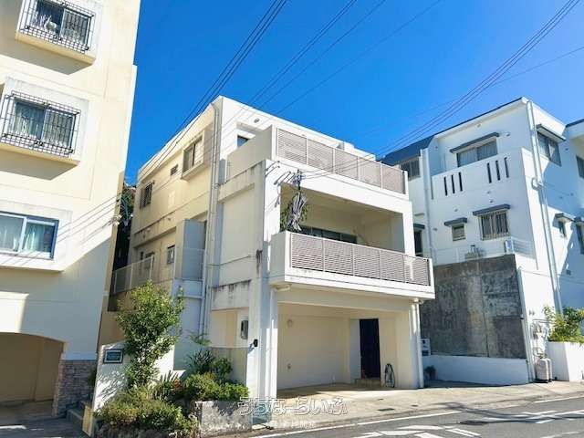 Ocean View 3LDK House with Study in Urasoe, Okinawa - Thumbnail 2