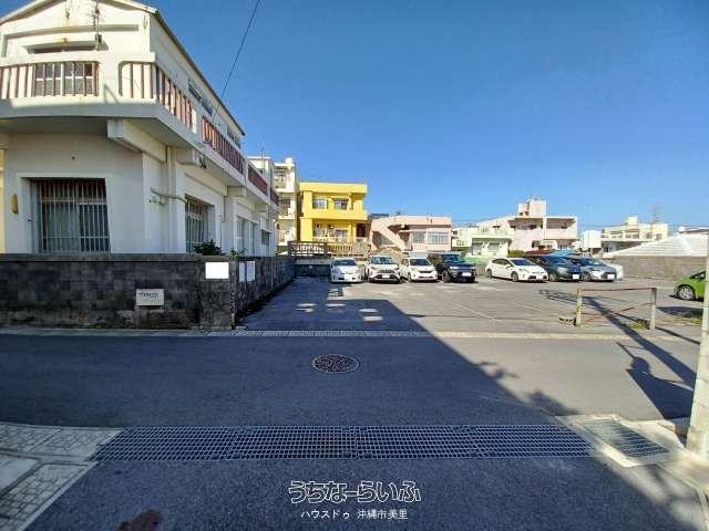 Okinawa City Commercial Land for Sale with Parking Income - Thumbnail 2