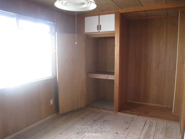 2DK Apartment for Rent in Orokucho, Naha, Okinawa - 40,000 Yen - Thumbnail 2