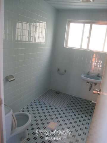 2DK Apartment for Rent in Orokucho, Naha, Okinawa - 40,000 Yen - Thumbnail 4