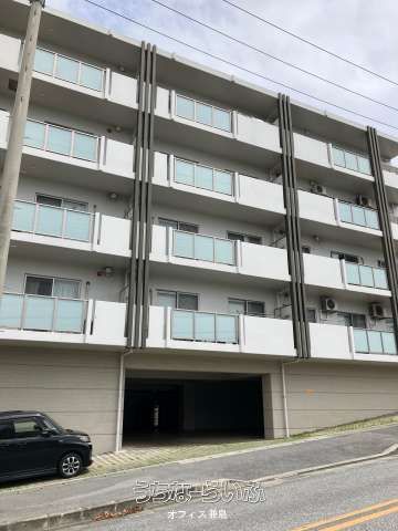 Modern 2LDK Apartment with Sea View in Nishihara, Okinawa - Thumbnail 3