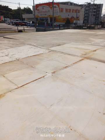 362.63 sqm Land for Sale in Chatan Town, Okinawa - Thumbnail 2
