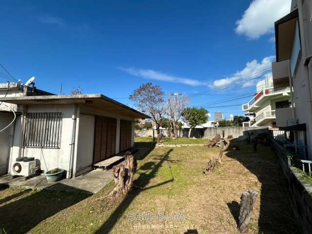 Land for Sale in Okinawa City - 576.36 sqm Corner Lot - Thumbnail 4