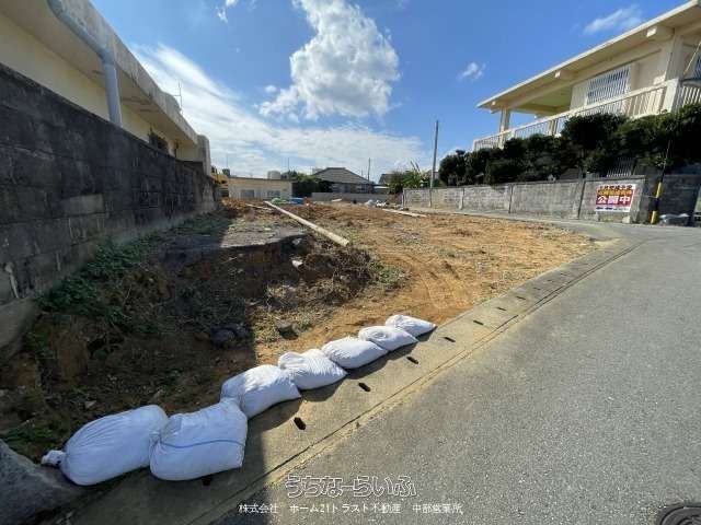 Land for Sale in Uruma City, Okinawa - Lot 5 with Building Conditions - Thumbnail 4