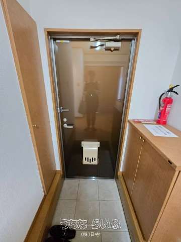 1K Apartment for Rent in Tomari, Naha with Parking & Free Internet - Thumbnail 2