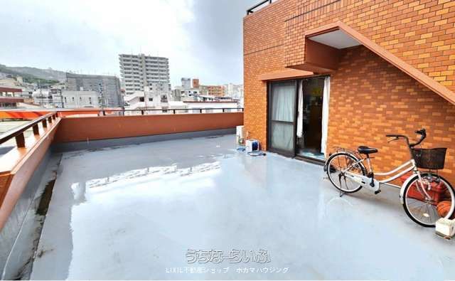 3LDK Corner Apartment with Three Balconies for Sale in Naha - Thumbnail 2