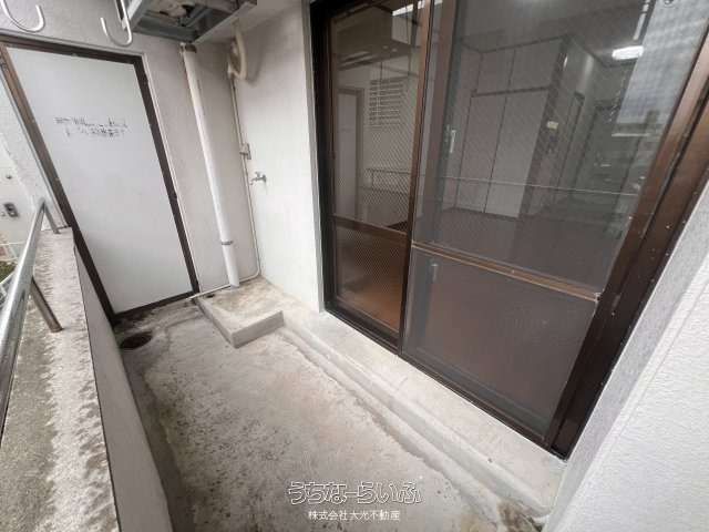 Thomas Mansion Shimaishi 412: 1R Apartment for Rent in Ginowan, Okinawa - Thumbnail 3