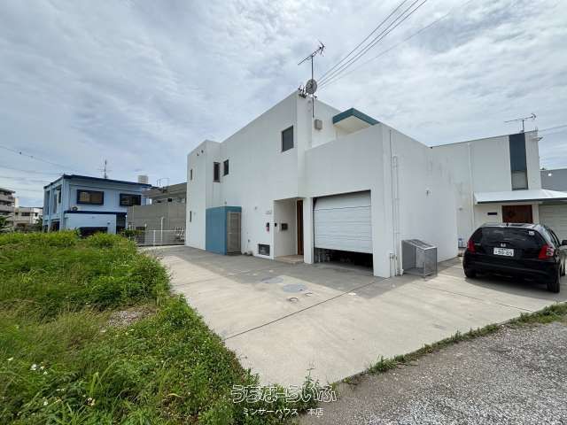 3LDK Concrete House for Sale in Yomitan Village, Okinawa - Thumbnail 3
