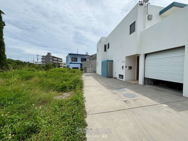 3LDK Concrete House for Sale in Yomitan Village, Okinawa - Thumbnail 2