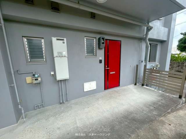 4-Unit Apartment Building for Sale in Yomitan Village, Okinawa - Thumbnail 2