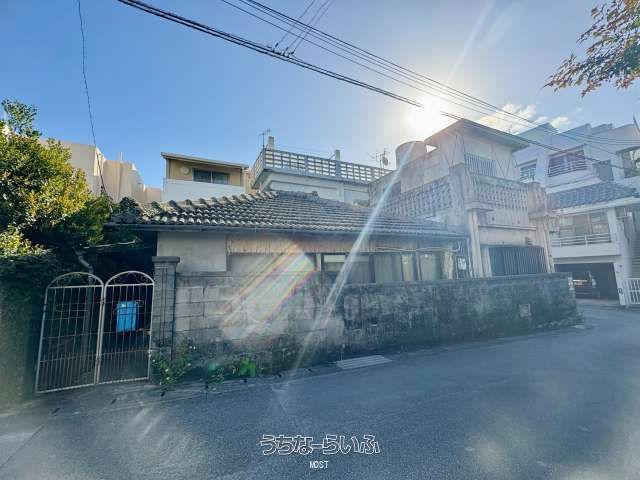 Land for Sale in Naha's Historic Tsuboya District, Okinawa - Thumbnail 2