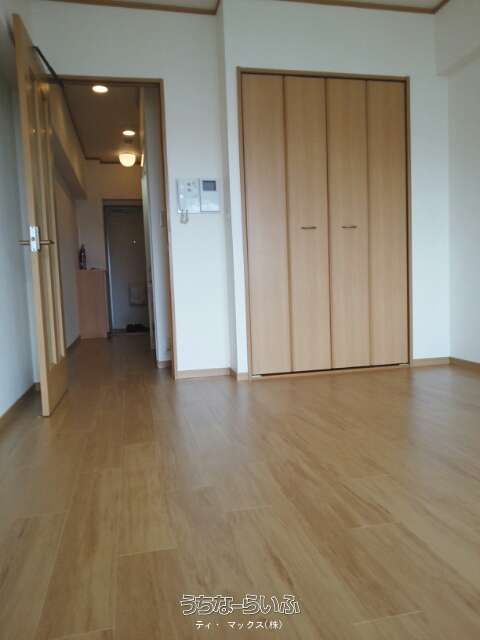 Sunlight Terrace 302: 1K Apartment for Rent in Naha, Okinawa - Thumbnail 3