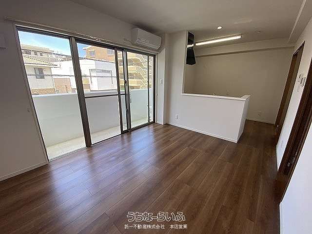Modern 2SLDK Apartment for Rent in Naha, Okinawa - Thumbnail 3