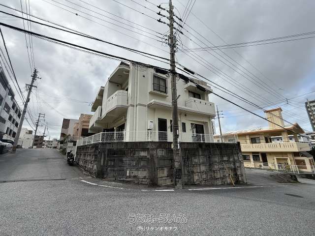 2LDK Apartment for Rent in Naha, Okinawa - Near Omoromachi Station - Thumbnail 3