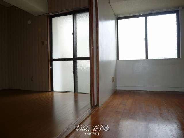 2DK Apartment for Rent in Urasoe, Okinawa - No Deposit - Thumbnail 4